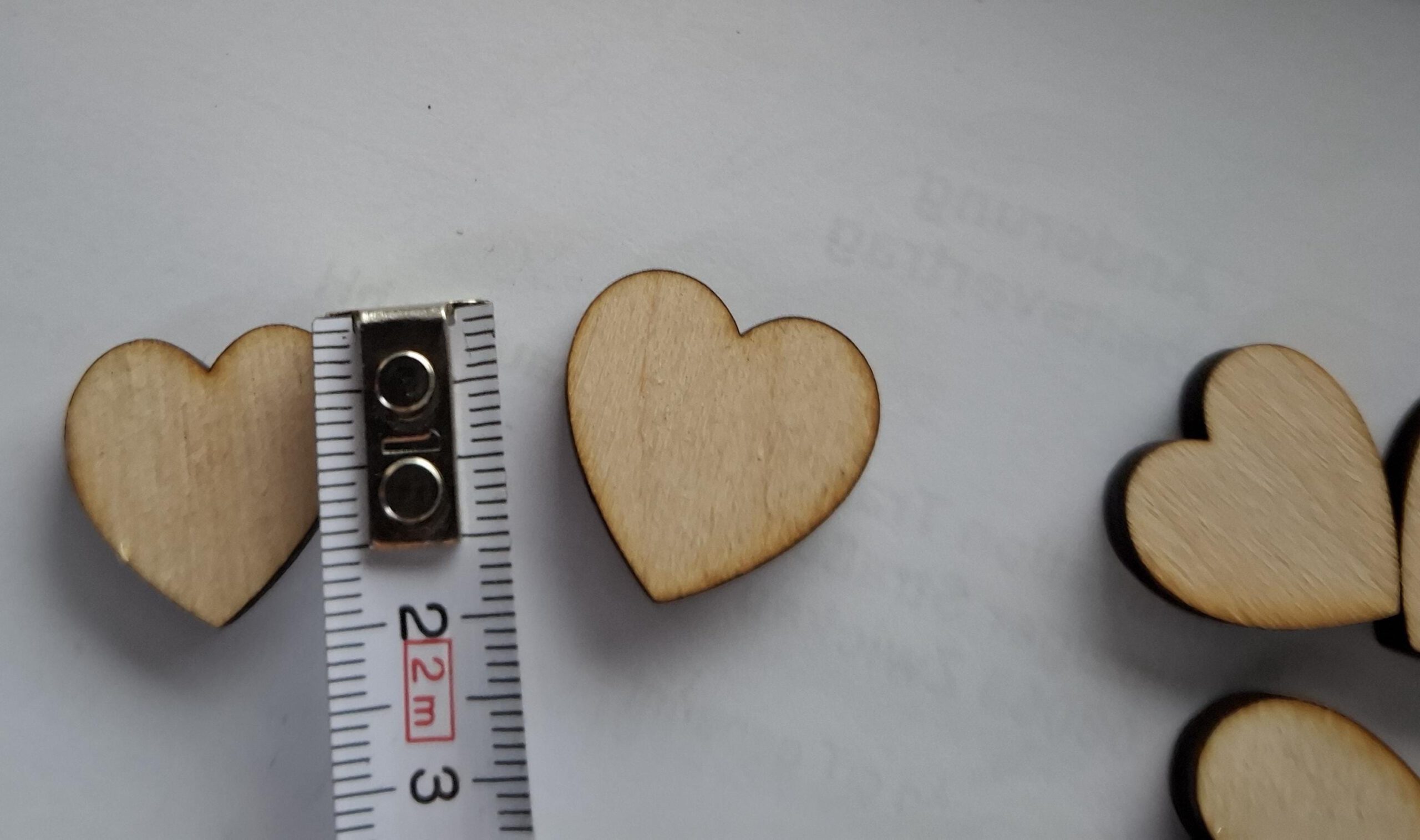 100 Kleine Herzen aus hellem Sperrholz - Perfekt zum Basteln, Dekorieren, Bemalen & als Geschenk - Vielseitige DIY-Deko - PUS Design – Bild 5